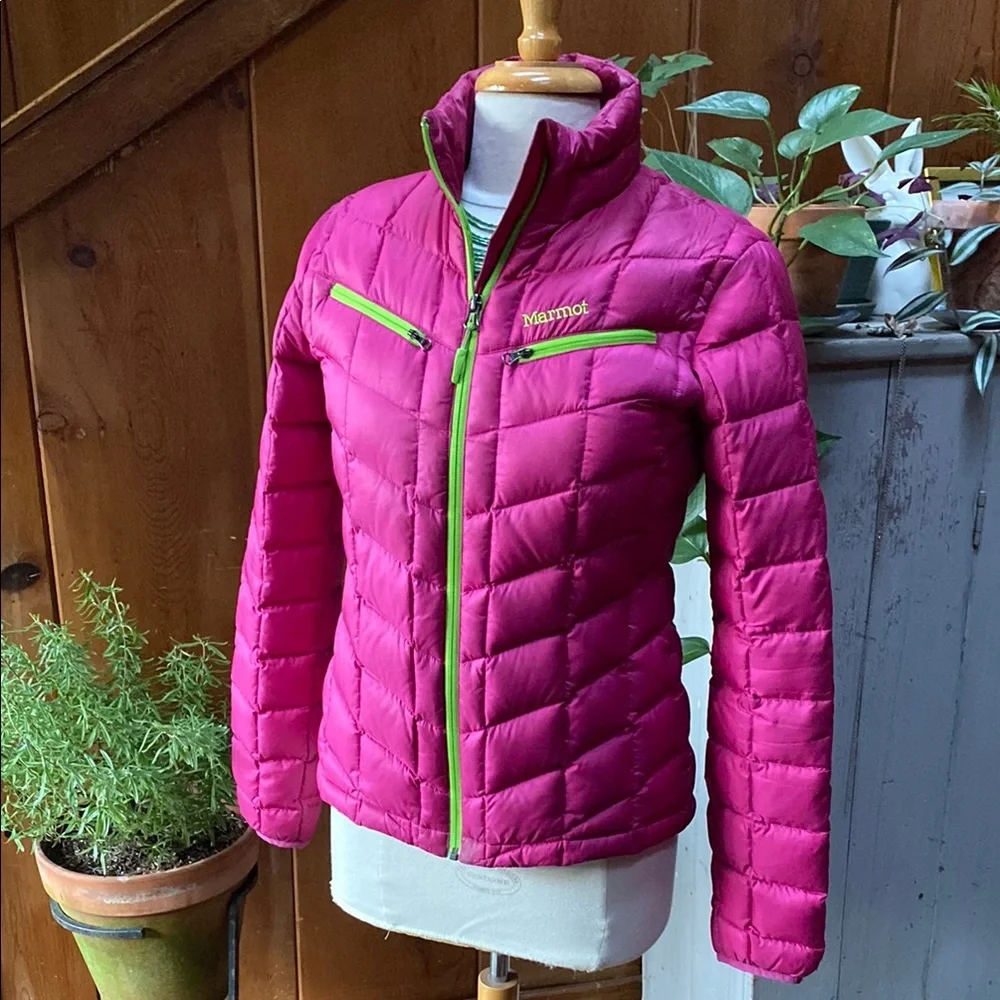 Marmot Women's Pink Jacket - Picture 1 of 6
